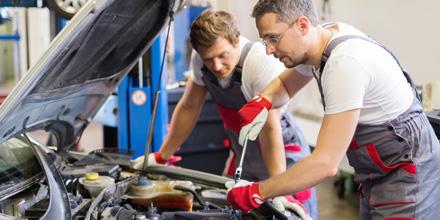 How Engine Cleaners Affect Your Oil