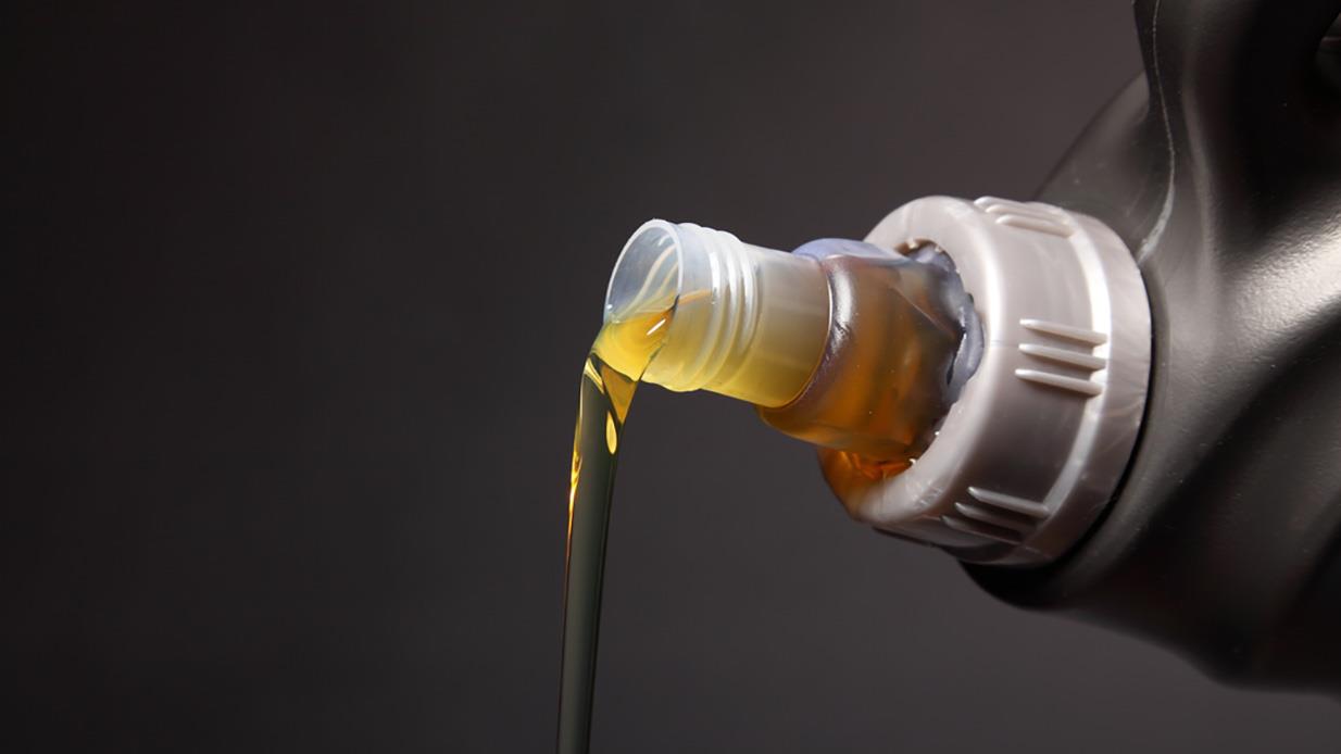 Pros and Cons of Enhancing Your Oil with Additives